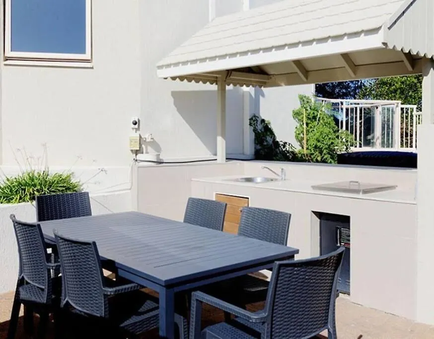 Central Mooloolaba Beachfront Apartment - Located In Sandcastles Resort 0*,
